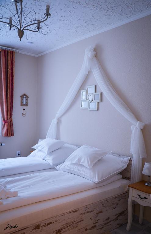 Abraham Vintage Szobak & Apartmanok Pětikostelí Exteriér fotografie