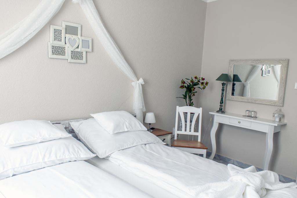 Abraham Vintage Szobak & Apartmanok Pětikostelí Exteriér fotografie
