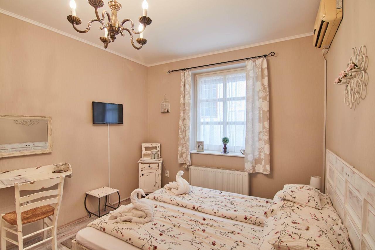 Abraham Vintage Szobak & Apartmanok Pětikostelí Exteriér fotografie