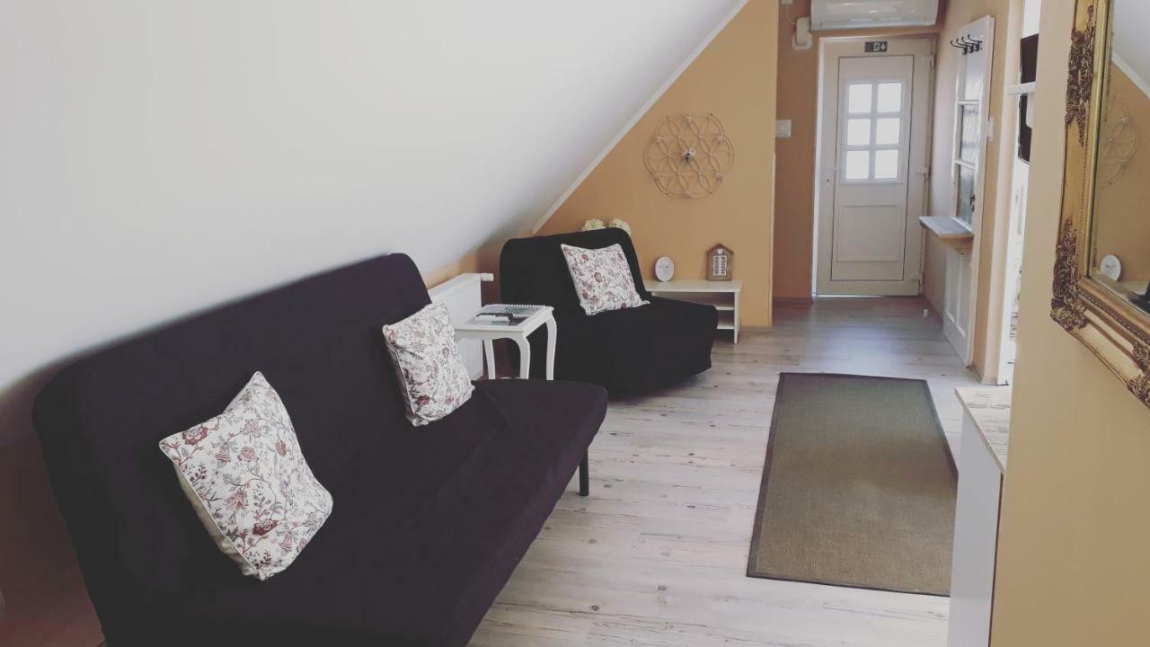 Abraham Vintage Szobak & Apartmanok Pětikostelí Exteriér fotografie